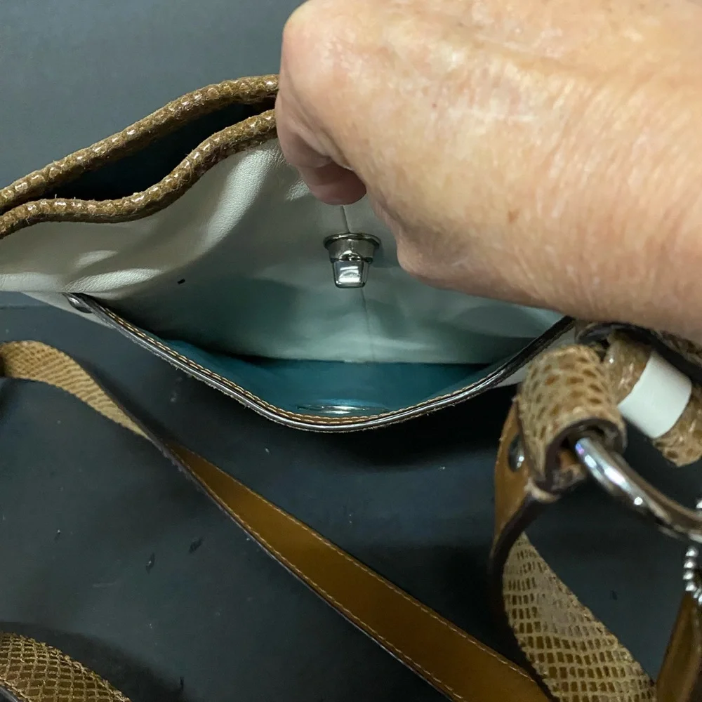 COACH Cream and Brown Leather Crossbody Bag - Picture 4 of 8